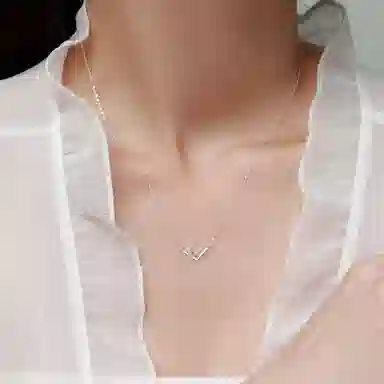 V S999