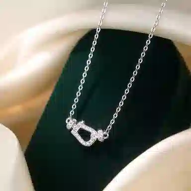 s999