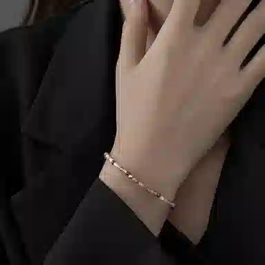S925