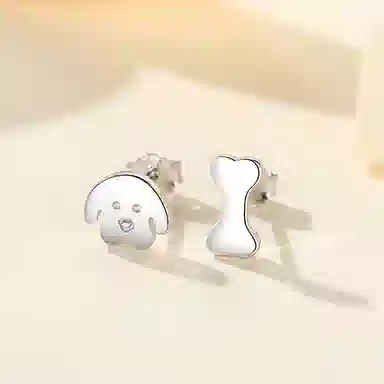 999