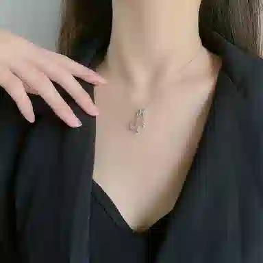 S925