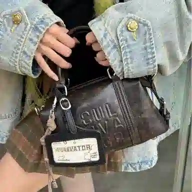 CULTIVATOR Boston Bag Small Brown