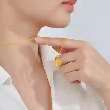 Liugui Jewelry Clover Pendant