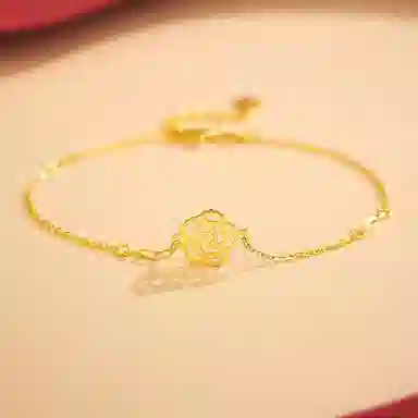 六桂福珠宝 山茶花气质小香风手饰 轻奢小众高级感优雅百搭温柔国风镂空花朵首饰 送礼 足金 按克计价 黄金手链 女款