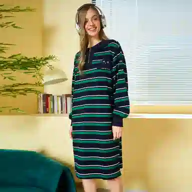 木果果木 休闲复古学院风长袖连衣裙 女款