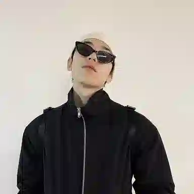 ENFANTIN Cat Eye Sunglasses Black Frame