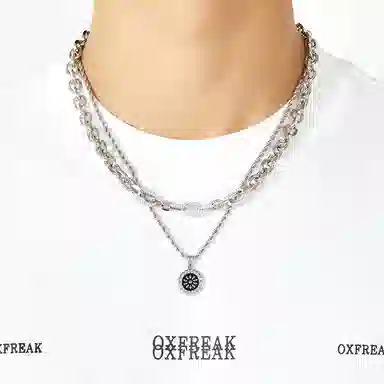 ENFANTIN Totem Pendant Necklace