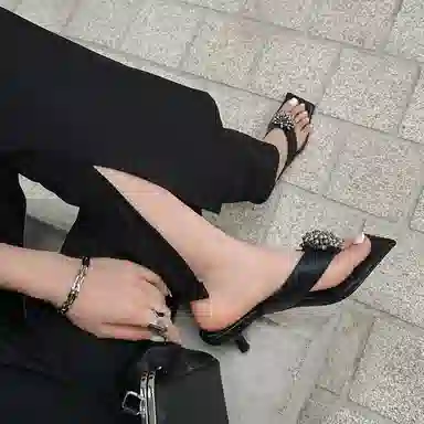 希灵 外穿夹趾时尚气质 橡胶底人字拖鞋 女