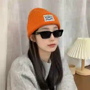 艾佳微 韩国可爱贴布熊熊休闲时尚百搭毛线秋冬通勤保暖针织帽护耳套头帽户外防风防寒帽潮 腈纶 绒线帽 男女同款情侣款