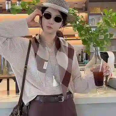 艾佳微 美拉德配色暖色调格子高级感小披肩外搭护颈围巾系领巾护脖 聚酯纤维 丝巾 男女同款情侣款