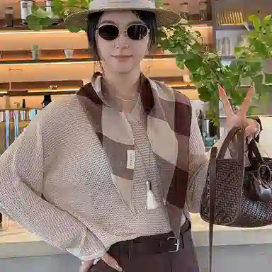 艾佳微 美拉德配色暖色调格子高级感小披肩外搭护颈围巾系领巾护脖 聚酯纤维 丝巾 男女同款情侣款