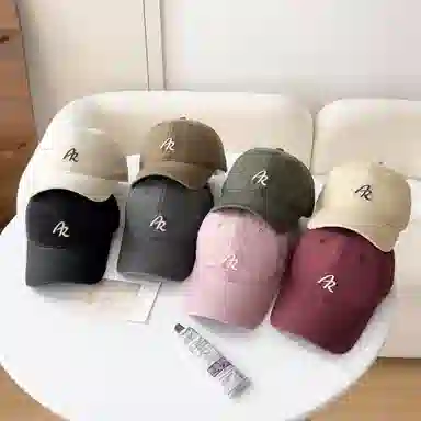 艾佳微 软顶大头围刺绣字母韩版百搭休闲户外遮阳显脸小显白 棉 鸭舌帽 男女同款情侣款