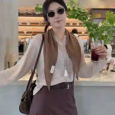 艾佳微 美拉德配色暖色调格子高级感小披肩外搭护颈围巾系领巾护脖 聚酯纤维 丝巾 男女同款情侣款