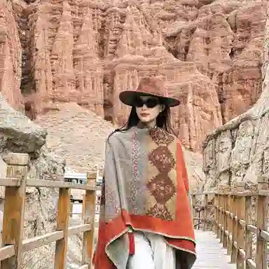 艾佳微 民族风外披防风百搭旅游拍照出片 涤纶 披肩 男女同款情侣款