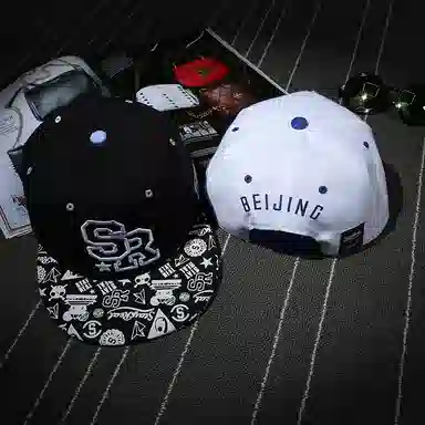 艾佳微 字母时尚青春嘻哈帽 户外运动遮阳帽 百搭街头潮流 腈纶 棒球帽 男女同款情侣款