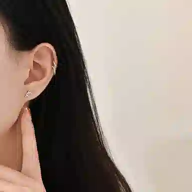 s999