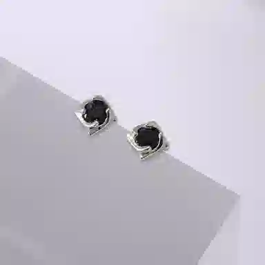 S925