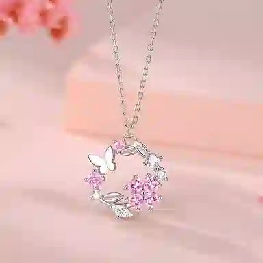 925