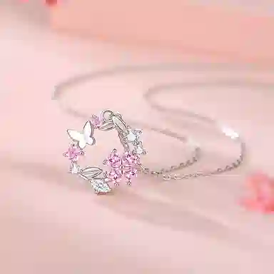 925