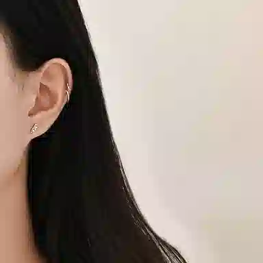s999