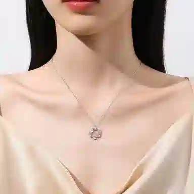 925