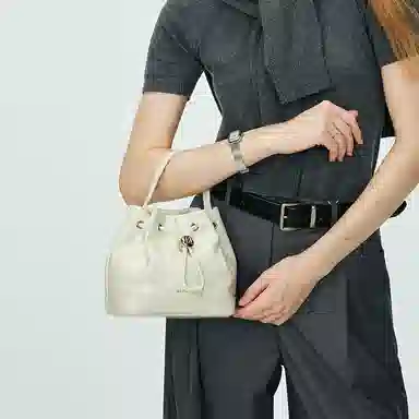 LA FESTIN Bucket Bag