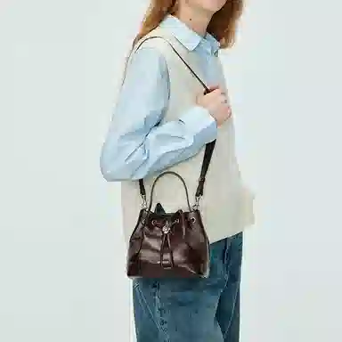 LA FESTIN Bucket Bag