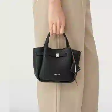 LA FESTIN Kite Series