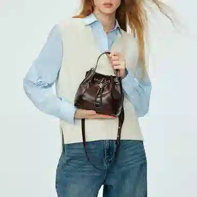 LA FESTIN Bucket Bag