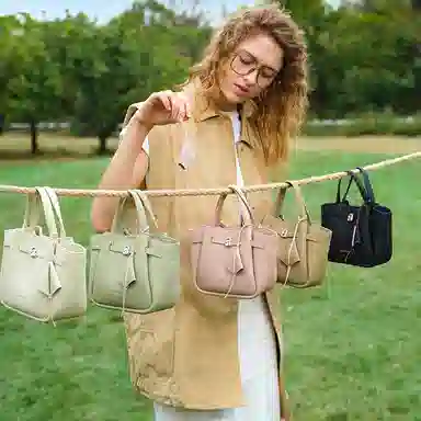 LA FESTIN Kite Series