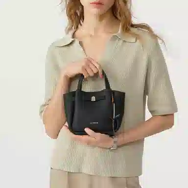 LA FESTIN Kite Series