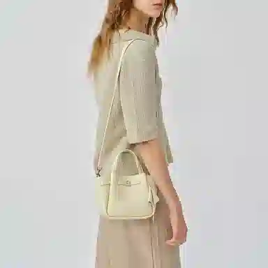 LA FESTIN Kite Series