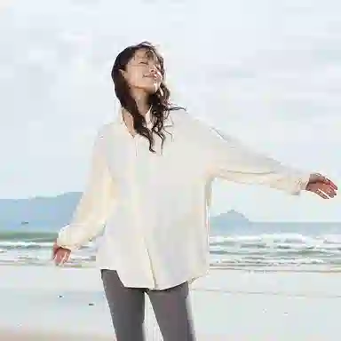 MOLY VIVI UPF100+ 2024