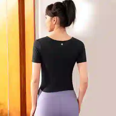 MOLY VIVI T 2024