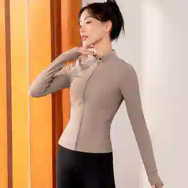 MOLY VIVI 2024