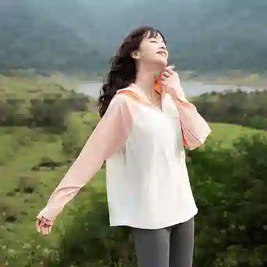 MOLY VIVI UPF100+ 2024