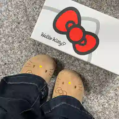 Hello Kitty x Sanrio