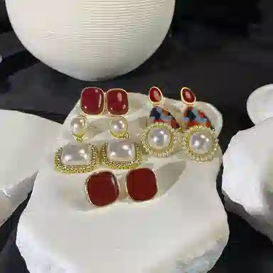 S925