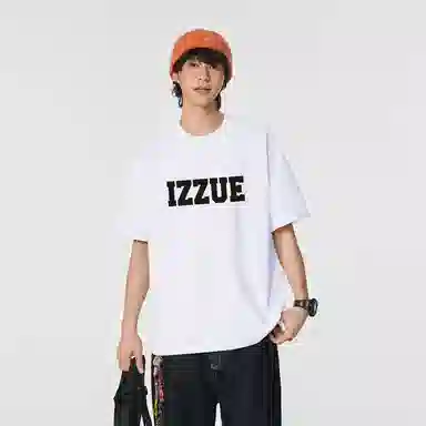 izzue LogoT