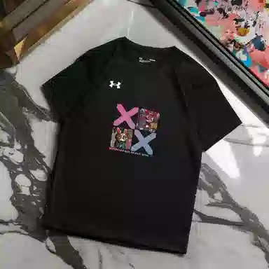 Under Armour K T
