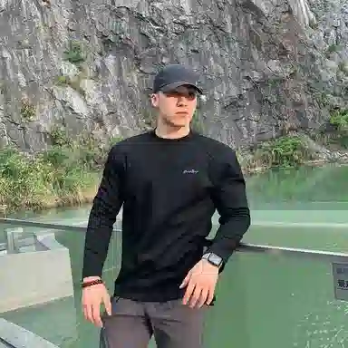 insLOGOT