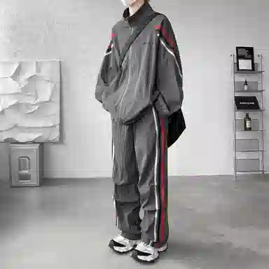 【美式高街三条杠免搭配一套】布客行 明线条纹拼接撞色复古港风舒适百搭日常户外防风防泼水开衫外套长裤子垂感休闲运动套装 男女同款