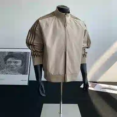 【防泼水外套裤子一套】布客行 三条杆条纹螺纹立领美式复古高街上衣夹克直筒水洗做旧微喇基础款松紧腰抽绳牛仔裤休闲运动套装 男女同款