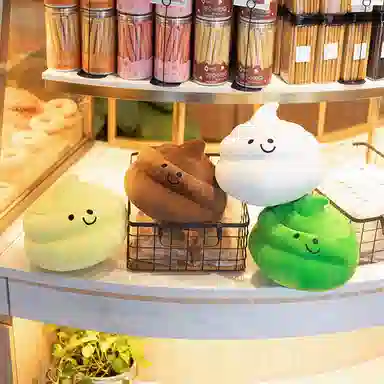 波比熊 便便抱枕 玩偶 毛绒公仔