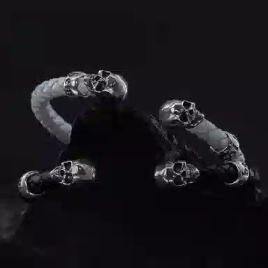 S925