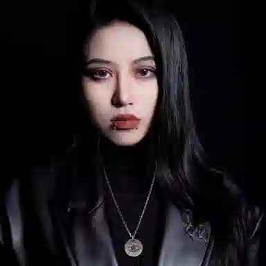 White Wood Black Ice God’s Eye Necklace