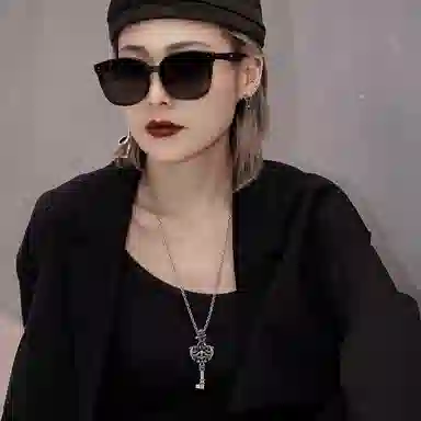 Baimuheibing Necklace