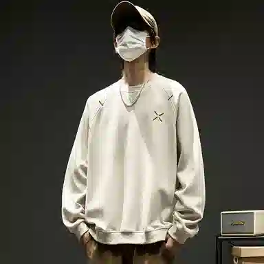 SZON Raglan Sleeve Sweatshirt