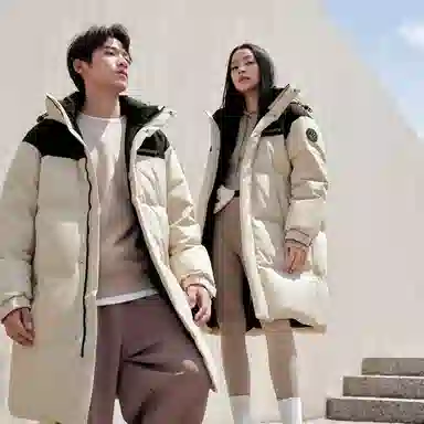 波司登 宽松连帽街头长袖羽绒服 女款