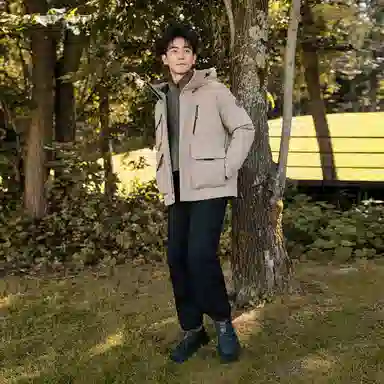 波司登 时尚休闲连帽工装风羽绒服 男款